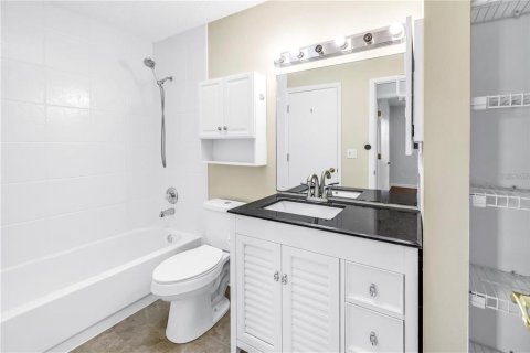 Touwnhouse à louer à Tampa, Floride: 2 chambres, 130.81 m2 № 2423615 - photo 25