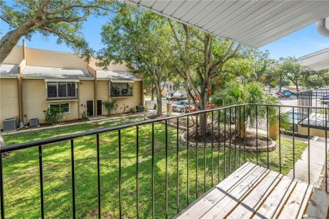 Touwnhouse à louer à Tampa, Floride: 2 chambres, 130.81 m2 № 2423615 - photo 30