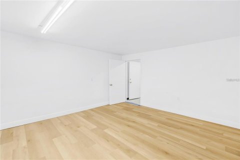 Touwnhouse à louer à Tampa, Floride: 2 chambres, 130.81 m2 № 2423615 - photo 28