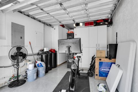 Villa ou maison à vendre à Miramar, Floride: 3 chambres, 109.44 m2 № 1961181 - photo 18