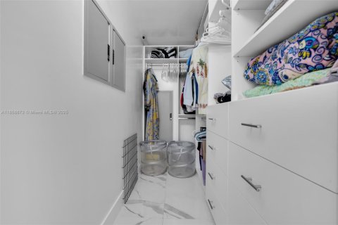 Villa ou maison à vendre à Miramar, Floride: 3 chambres, 109.44 m2 № 1961181 - photo 21