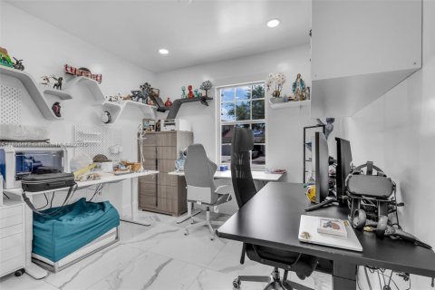 Villa ou maison à vendre à Miramar, Floride: 3 chambres, 109.44 m2 № 1961181 - photo 26