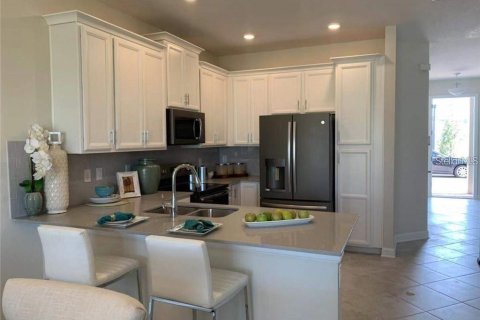 Townhouse in Davenport, Florida 3 bedrooms, 161.74 sq.m. № 1839902 - photo 2
