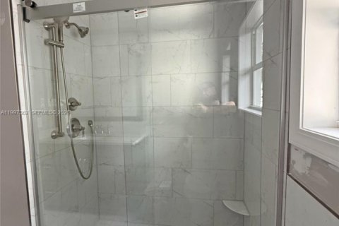Casa en venta en Plantation, Florida, 3 dormitorios, 169.27 m2 № 2249372 - foto 11