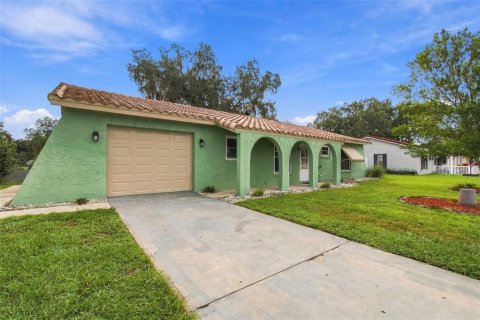Villa ou maison à vendre à Zephyrhills, Floride: 2 chambres, 109.25 m2 № 2406233 - photo 7