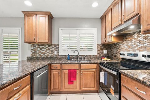 Villa ou maison à vendre à Zephyrhills, Floride: 2 chambres, 109.25 m2 № 2406233 - photo 16