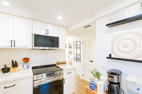 Copropriété à louer à Aventura, Floride: 1 chambre, 68.84 m2 № 1999153 - photo 7