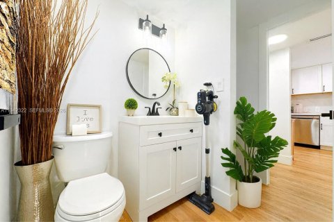 Copropriété à louer à Aventura, Floride: 1 chambre, 68.84 m2 № 1999153 - photo 12