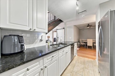 Copropriété à vendre à Tampa, Floride: 2 chambres, 112.88 m2 № 2423731 - photo 9