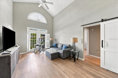 Copropriété à vendre à Tampa, Floride: 2 chambres, 112.88 m2 № 2423731 - photo 2