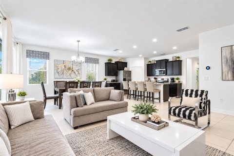Villa ou maison à vendre à Davenport, Floride: 7 chambres, 337.42 m2 № 2433600 - photo 2