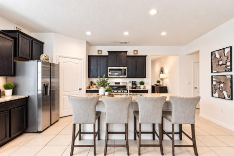 Villa ou maison à vendre à Davenport, Floride: 7 chambres, 337.42 m2 № 2433600 - photo 9