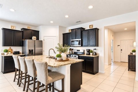 Villa ou maison à vendre à Davenport, Floride: 7 chambres, 337.42 m2 № 2433600 - photo 8
