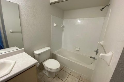 Condominio en alquiler en Orlando, Florida, 2 dormitorios, 107.77 m2 № 1808598 - foto 13