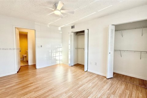 Copropriété à louer à West Palm Beach, Floride: 1 chambre, 62.8 m2 № 1970999 - photo 17