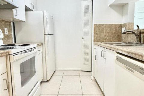 Copropriété à louer à West Palm Beach, Floride: 1 chambre, 62.8 m2 № 1970999 - photo 11