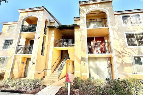 Copropriété à louer à West Palm Beach, Floride: 1 chambre, 62.8 m2 № 1970999 - photo 1