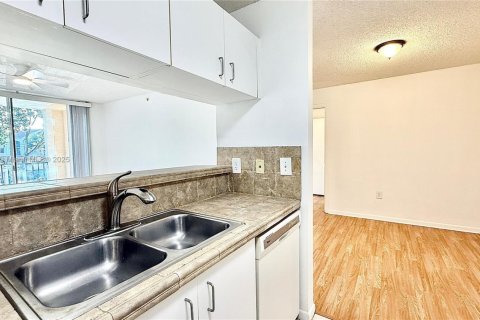 Copropriété à louer à West Palm Beach, Floride: 1 chambre, 62.8 m2 № 1970999 - photo 10