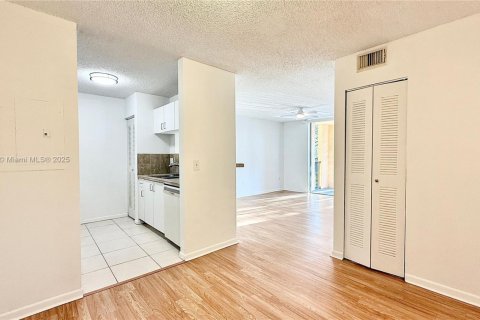 Copropriété à louer à West Palm Beach, Floride: 1 chambre, 62.8 m2 № 1970999 - photo 7