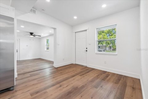 House in Port Charlotte, Florida 3 bedrooms, 128.39 sq.m. № 1851423 - photo 4