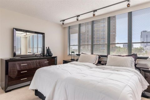 Condominio en alquiler en Sarasota, Florida, 2 dormitorios, 141.95 m2 № 1720425 - foto 26