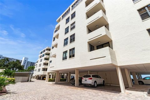 Condominio en alquiler en Sarasota, Florida, 2 dormitorios, 141.95 m2 № 1720425 - foto 1