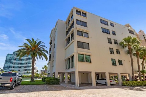 Condominio en alquiler en Sarasota, Florida, 2 dormitorios, 141.95 m2 № 1720425 - foto 5