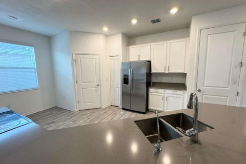 Villa ou maison à louer à Haines City, Floride: 4 chambres, 162.58 m2 № 2310088 - photo 12