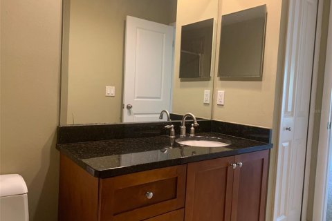 Condo in Orlando, Florida, 2 bedrooms  № 2400324 - photo 13