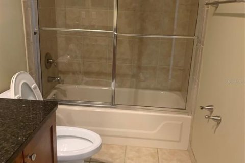 Condo in Orlando, Florida, 2 bedrooms  № 2400324 - photo 11