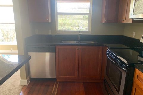 Condo in Orlando, Florida, 2 bedrooms  № 2400324 - photo 7
