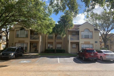 Condo in Orlando, Florida, 2 bedrooms  № 2400324