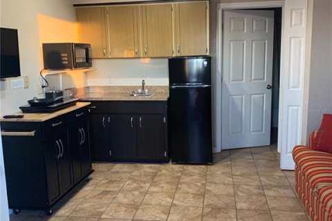 Condo in Kissimmee, Florida, 1 bedroom № 2118136 - photo 10