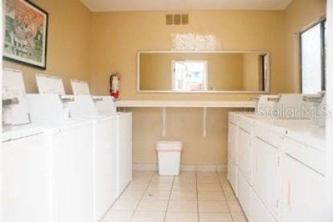 Condo in Kissimmee, Florida, 1 bedroom № 2118136 - photo 12