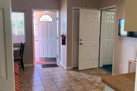 Condo in Kissimmee, Florida, 1 bedroom № 2118136 - photo 2