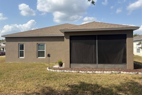 House in Winter Haven, Florida 4 bedrooms, 180.42 sq.m. № 1593049 - photo 5