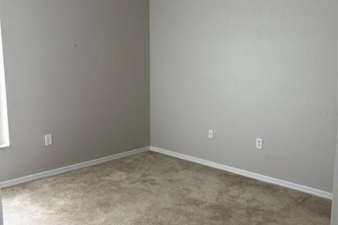 House in Winter Haven, Florida 4 bedrooms, 180.42 sq.m. № 1593049 - photo 10