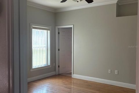 House in Winter Haven, Florida 4 bedrooms, 180.42 sq.m. № 1593049 - photo 24