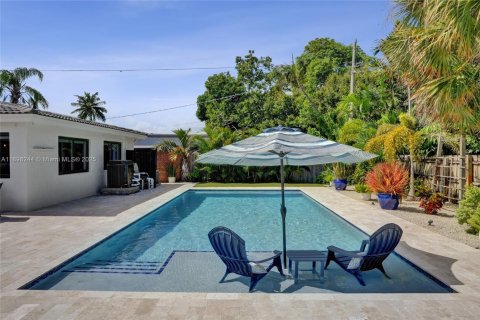 House in Oakland Park, Florida 3 bedrooms, 109.25 sq.m. № 1954258 - photo 3