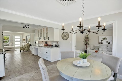 House in Oakland Park, Florida 3 bedrooms, 109.25 sq.m. № 1954258 - photo 16