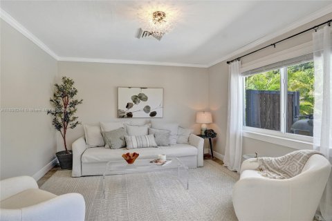 House in Oakland Park, Florida 3 bedrooms, 109.25 sq.m. № 1954258 - photo 17