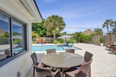 House in Oakland Park, Florida 3 bedrooms, 109.25 sq.m. № 1954258 - photo 19