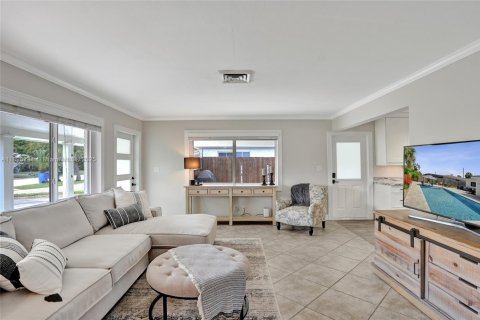 House in Oakland Park, Florida 3 bedrooms, 109.25 sq.m. № 1954258 - photo 9