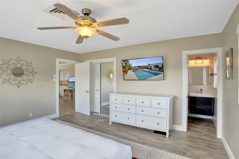 House in Oakland Park, Florida 3 bedrooms, 109.25 sq.m. № 1954258 - photo 28