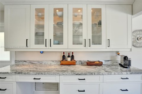 House in Oakland Park, Florida 3 bedrooms, 109.25 sq.m. № 1954258 - photo 7