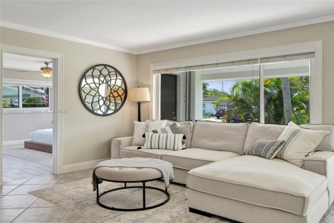 House in Oakland Park, Florida 3 bedrooms, 109.25 sq.m. № 1954258 - photo 10