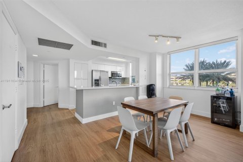 Apartment in Aventura, Florida 2 bedrooms, 115.66 sq.m. № 1966176 - photo 20