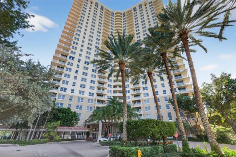 Apartment in Aventura, Florida 2 bedrooms, 115.66 sq.m. № 1966176 - photo 3