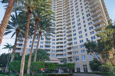 Apartment in Aventura, Florida 2 bedrooms, 115.66 sq.m. № 1966176 - photo 5
