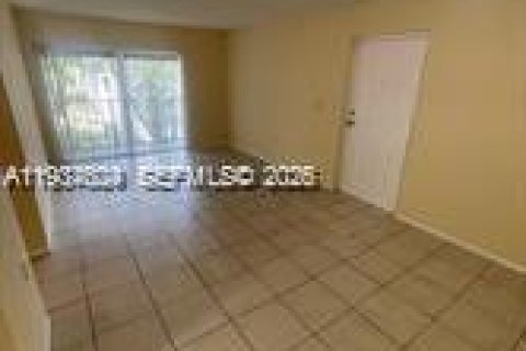 Снять в аренду кондоминиум в Уэст-Палм-Бич, Флорида 2 спальни, 65.77м2, № 2005446 - фото 5